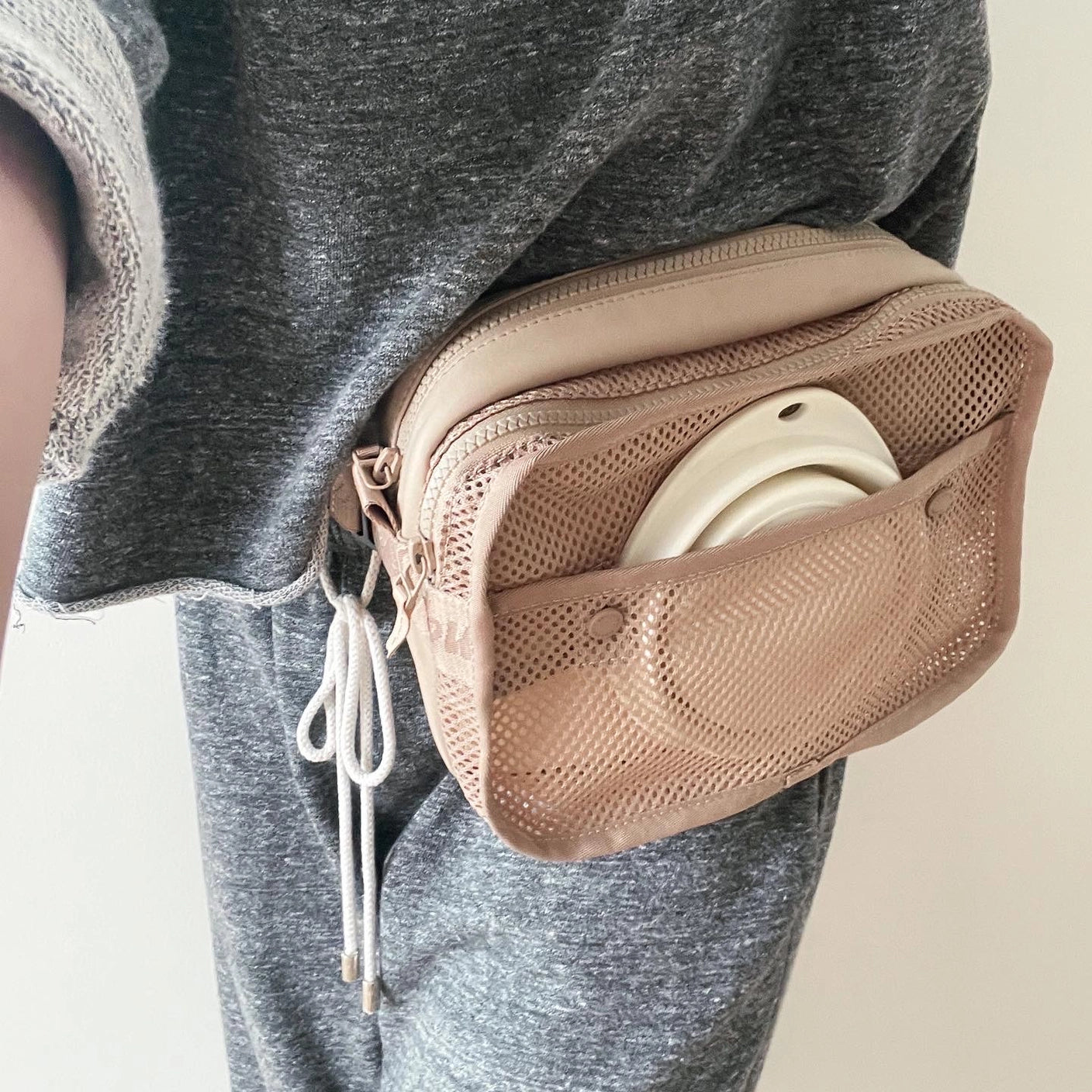 LAMBWOLF - Forager Dog Walking Bag with Built-in Poop Bag Dispenser