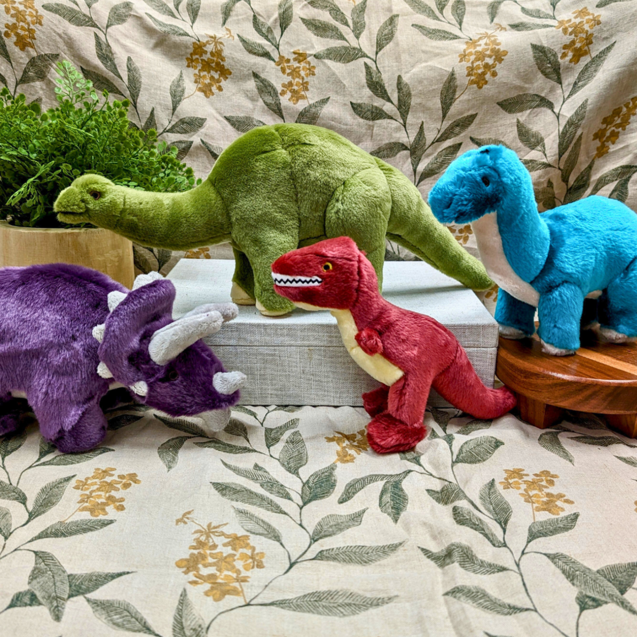 FLUFF & TUFF - Emily the Brontosaurus